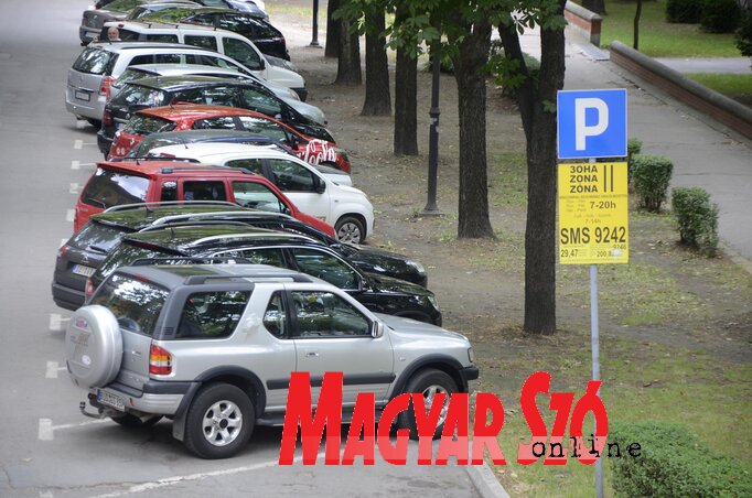 A Parking ellen 3 panasz érkezett, az úgynevezett „napi parkolójegy” megfizettetése miatt (Fotó: Molnár Edvárd illusztrációja)