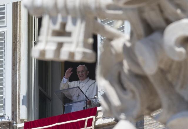 Ferenc pápa húsvéti beszédében az Úr segítségét kérte, hogy leküzdjék „az éhezés csapását” (Fotó: Beta/AP)