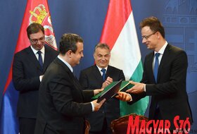 A magyar–szerb kormánycsúcsot követően négy stratégiai fontosságú államközi szerződést írtak alá az illetékes miniszterek – előtérben Ivica Dačić és Szijjártó Péter