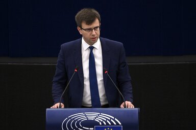 Bóka János felszólal az Európai Parlament plenáris ülésén Strasbourgban (Fotó: MTI/Purger Tamás)