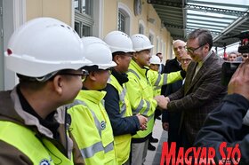 Aleksandar Vučić a szabadkai vasútállomáson