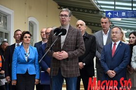 Aleksandar Vučić a szabadkai vasútállomáson