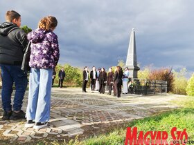 Az aradi vértanúk emléke előtt tisztelegtek Kishegyesen