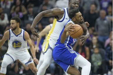 Draymond Green nyüstöli Malik Monkot, a későbbi győztes Kings-kosár szerzőjét (Fotó: Beta/AP