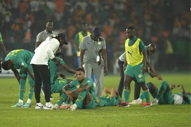 A címvédő szenegáliaknak érthetően nem esett jól a nyolcaddöntős kudarc (Fotó: Beta/AP)