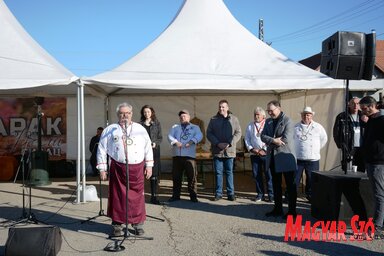 A fesztivál megnyitóján jelen voltak a kúlai önkormányzat képviselői is (Fotó: Paraczky László felvétele)