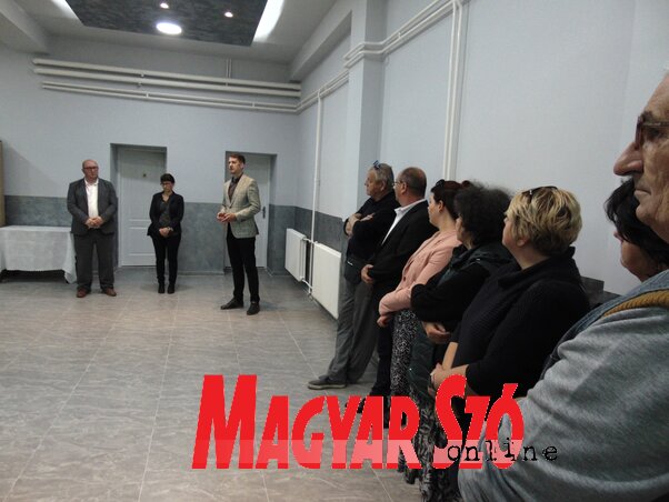 Novocrnjani su delegaciju primili u holu renoviranog kulturnog centra (Fotografija Hajnalke Vidač)