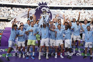 A Manchester City a trófeával (Fotó: Beta/AP)