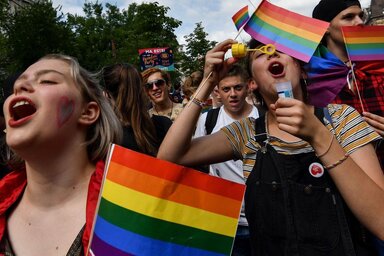 A 23. Budapest Pride felvonulásának résztvevői a fővárosi Városligeti fasorban 2018-ban (Fotó: MTI/Mónus Márton)
