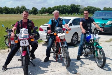 Totajev, Misinszki és Faragó 1500 kilométert tett meg kismotoron (Free Bikers Tomos)