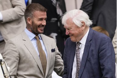 Alcaraz és Lajal meccsét több híresség is végignézte, többek között David Beckham egykori kiváló labdarúgó és a 98 éves Sir David Attenborough, a legendás természettudós, dokumentumfilmes