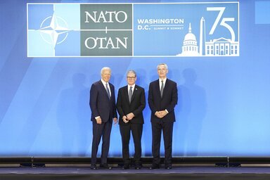 Joe Biden, Keir Starmer és Jens Stoltenberg a NATO-csúcson (Fotó: Pool via AP/Beta)