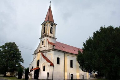 A kupuszinai Szent Anna római katolikus templom (Fotó: Komáromi József)