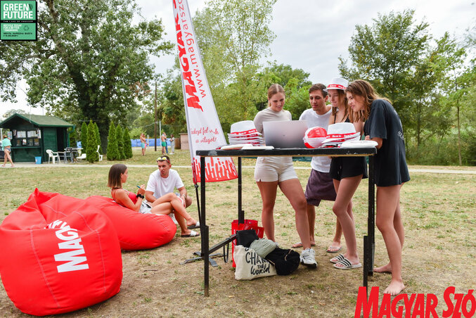 A Magyar Szó a fesztivál kiemelt médiatámogatója volt, standunkkal és kollégáinkkal a nappali program során találkozhattak a bulizók (Fotó: Molnár Edvárd)