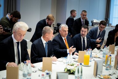 A résztvevők egy csoportja: Geert Wilders, Andrej Babiš, Orbán Viktor és Matteo Salvini. (MTI/Miniszterelnöki Sajtóiroda)