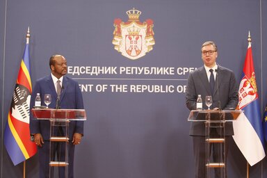 Aleksandar Vučić és III. Mswati király (Forrás: Beta)