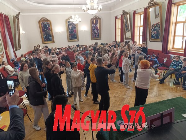 Zárótánc – Macarena