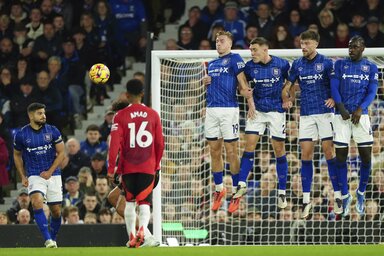 Az Ipswich védelme állta a sarat a United ellen (Fotó: Beta/AP)