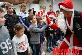 Motoros Mikulások a hajdújárási Lurkóházban