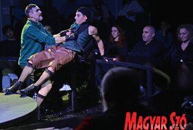 A Cabaret Piccolo Grande- Distopia ősbemutatója az Újvidéki Színházban