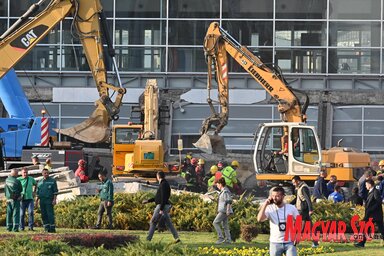 Az újvidéki vasútállomáson történt tragédia 15 halálos és 2 súlyosan sérült áldozatot követelt (Fotó: Ótos András)