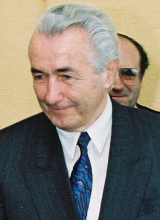 Ante Marković jugoszláv szövetségi kormányfő, a háttérben Jacques Delors, aki az Európai Bizottság elnöke volt 1985-1995 között (Fotó: European Union/Wikimedia)