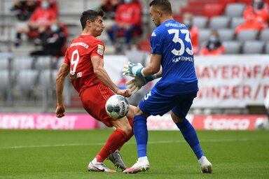 Lewandowski a Düsseldorf kapuját sem kímélte (Fotó: Beta/AP)