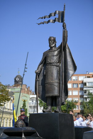 Az ünnep alkalmából felavatott Szent István-szobor Debrecenben (Fotó: MTI)