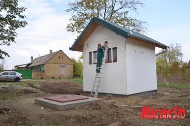 Az áram bevezetése után beüzemelhető lesz az új kút (Lakatos János felvétele)