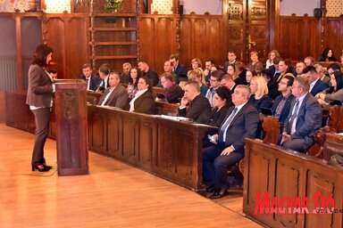 Dubravka Rodić ismerteti Szabadka 2018-as költségvetési tervezetét (Fotó: Gergely Árpád)