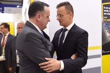 Aleksandar Antić és Szijjártó Péter (Fotó: Beta)