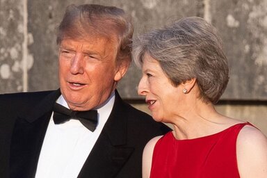 Donald Trump amerikai elnök és Theresa May brit miniszterelnök (Forrás: news.sky.com)