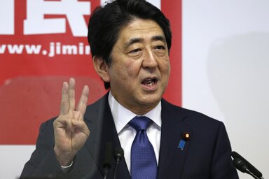 Abe Sindzó japán miniszterelnök (Fotó: Beta/AP)