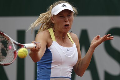 A korábbi világelső, Caroline Wozniacki a római vereségért Párizsban vághat vissza Bojana Jovanovskinak