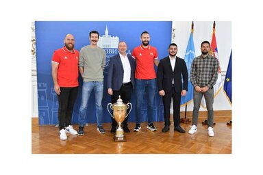 A városházán fogadták a 3x3-as szerb kosárlabda-válogatott tagjait