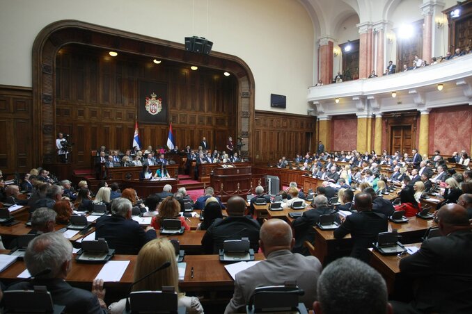 Az ellenzék szerint példátlanul rövid időn belül hívták össze az ülést (Fotó: Beta)