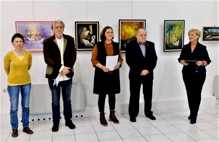 A kiállítás megnyitója, középen Zerebélyi Tényi Edit (Fotó: Snežana S. Davidović)