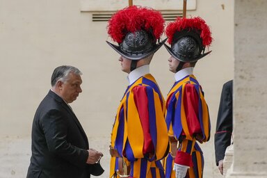 Orbán Viktor tavaly áprilisban tett látogatást Vatikánban (Fotó: AP/Andrew Medichini)