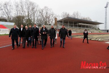 Hetven év után új stadion (Kecskés István felvétele)