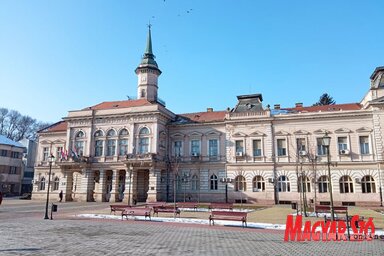 A községháza épülete Óbecsén (Kancsár Izabella felvétele)