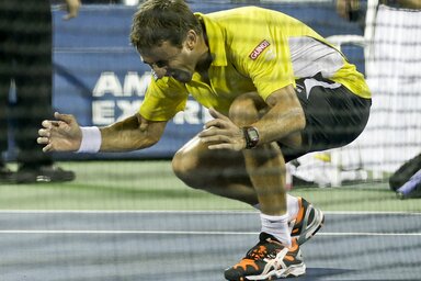 Tommy Robredo öröme a svájci Roger Federer elleni győzelem után (Fotó: Beta)