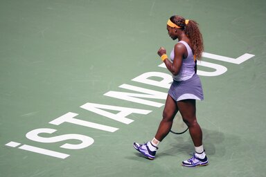 Serena Williams egészen könnyen győzte le az évzárón másodszor szereplő és meccset még nem nyert német Angelique Kerbert (Fotó:  Beta)