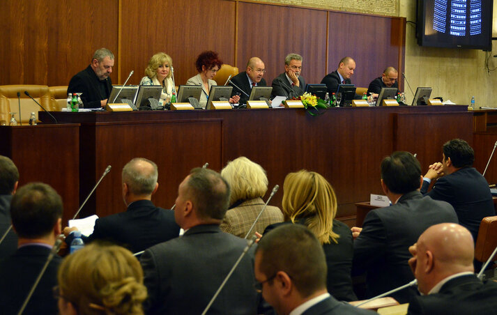 Hatvankilenc igen és harminchat nem szavazattal fogadta el a Tartományi Képviselőház a költségvetés módosítását (Fotó: Ótos András)