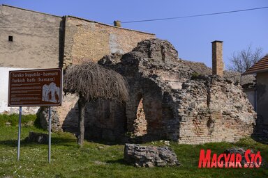 A bácsi törökfürdő 1677 óta áll elhagyatottan (Fotó: Molnár Edvárd)