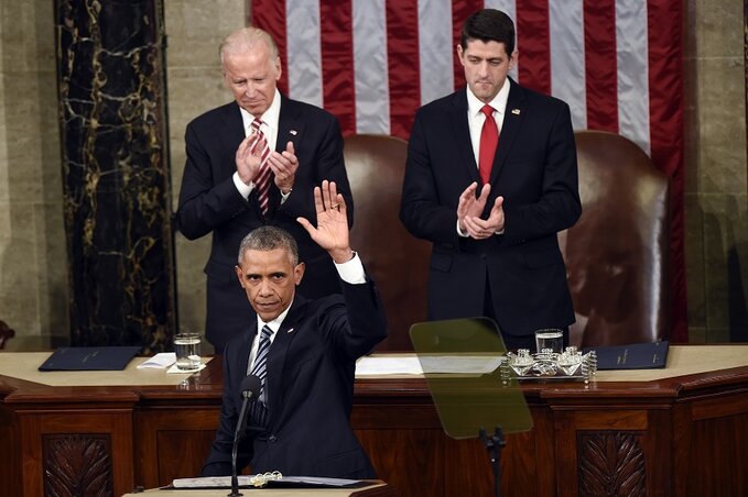 Búcsú a kongresszustól? Obama utolsó Unió-beszéde előtt Joe Biden alelnök és Paul Ryan köszönti (Fotó: Beta/AP)