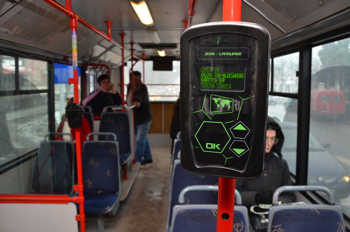 A buszban le is ellenőrizhetjük mennyi pénz van még az elektronikus pénztárcánkon