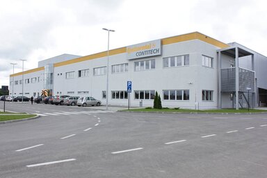 A gyár 7200 négyzetméteres csarnoka (Fotó: Diósi Árpád)