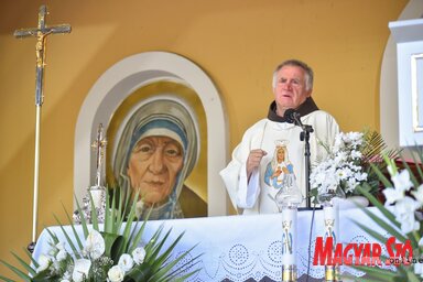 Az idén Böjte Csaba celebrálta a szentkúti Könnyező Szűzanya Egyházmegyei Kegyhely búcsújának szentmiséjét (Fotó: Molnár Edvárd felvétele)