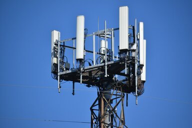 Az országos lefedettség eléréséhez a szolgáltatóknak mintegy 6000 5G-s antennát kell majd telepíteniük (Illusztráció: Pixabay)