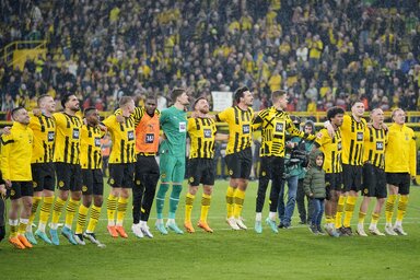 Dortmund ünnepel: a Frankfurt kiütése után a Borussia saját kezében tartja a bajnoki cím sorsát (Fotó: Beta/AP)